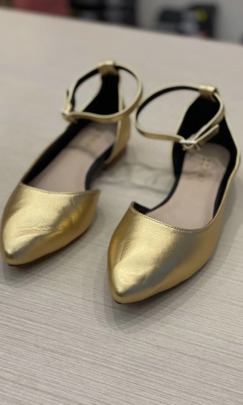 HOSS Gold Leather Point Toe Flat