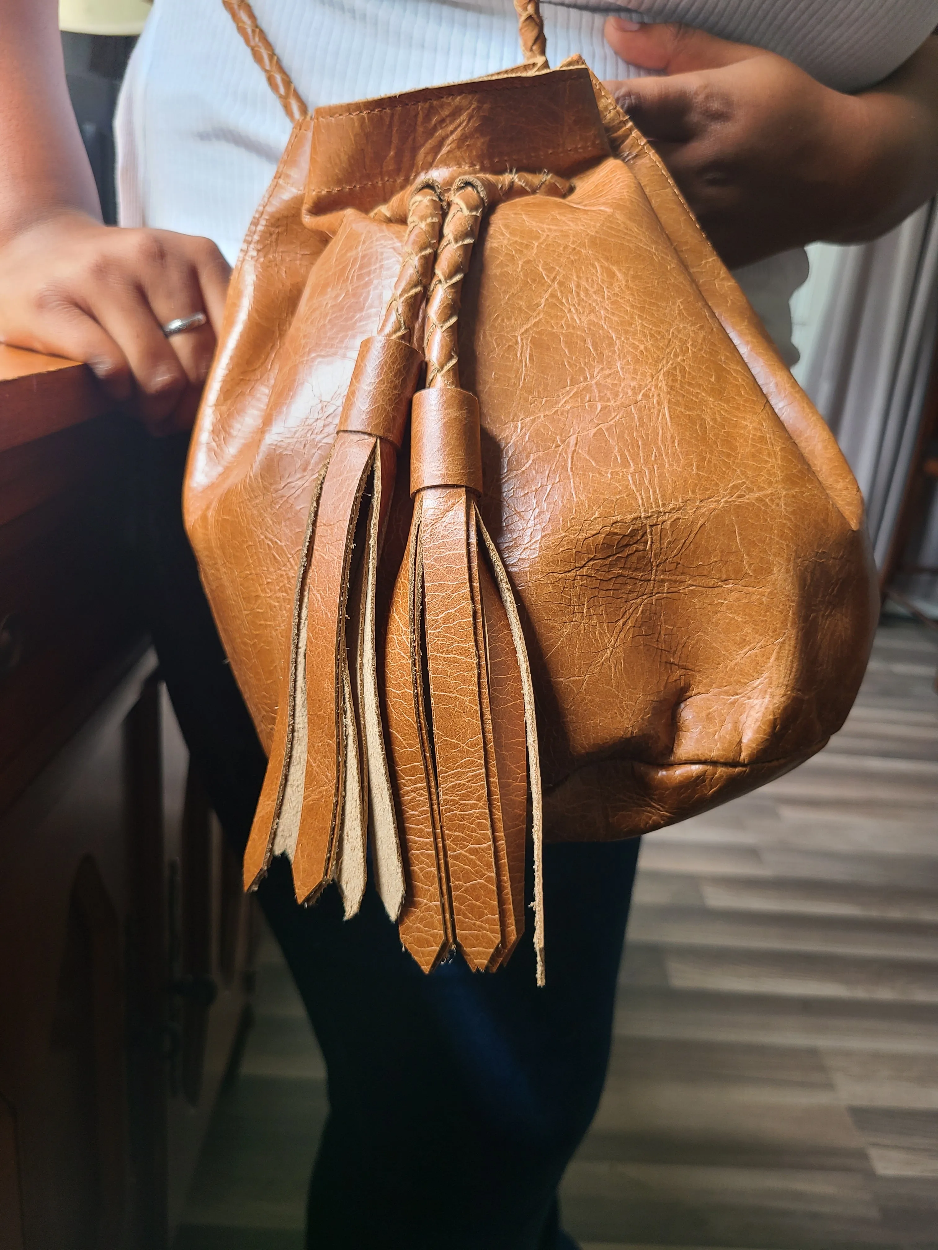 Women's Lambskin Bucket Purse w/ Tassel