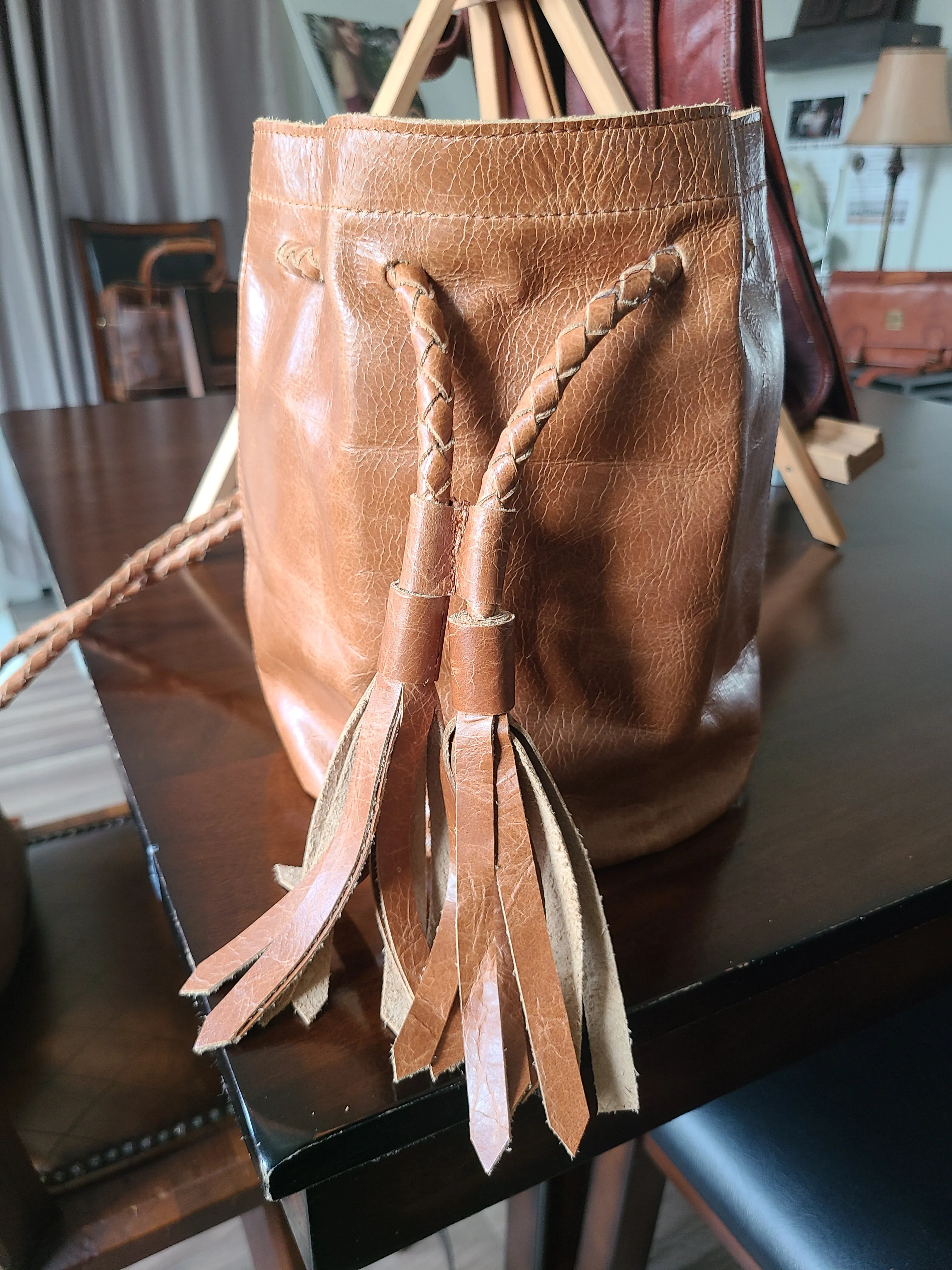 Women's Lambskin Bucket Purse w/ Tassel